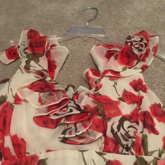 Floral dress. Size M worn once - Picture 2 of 4
